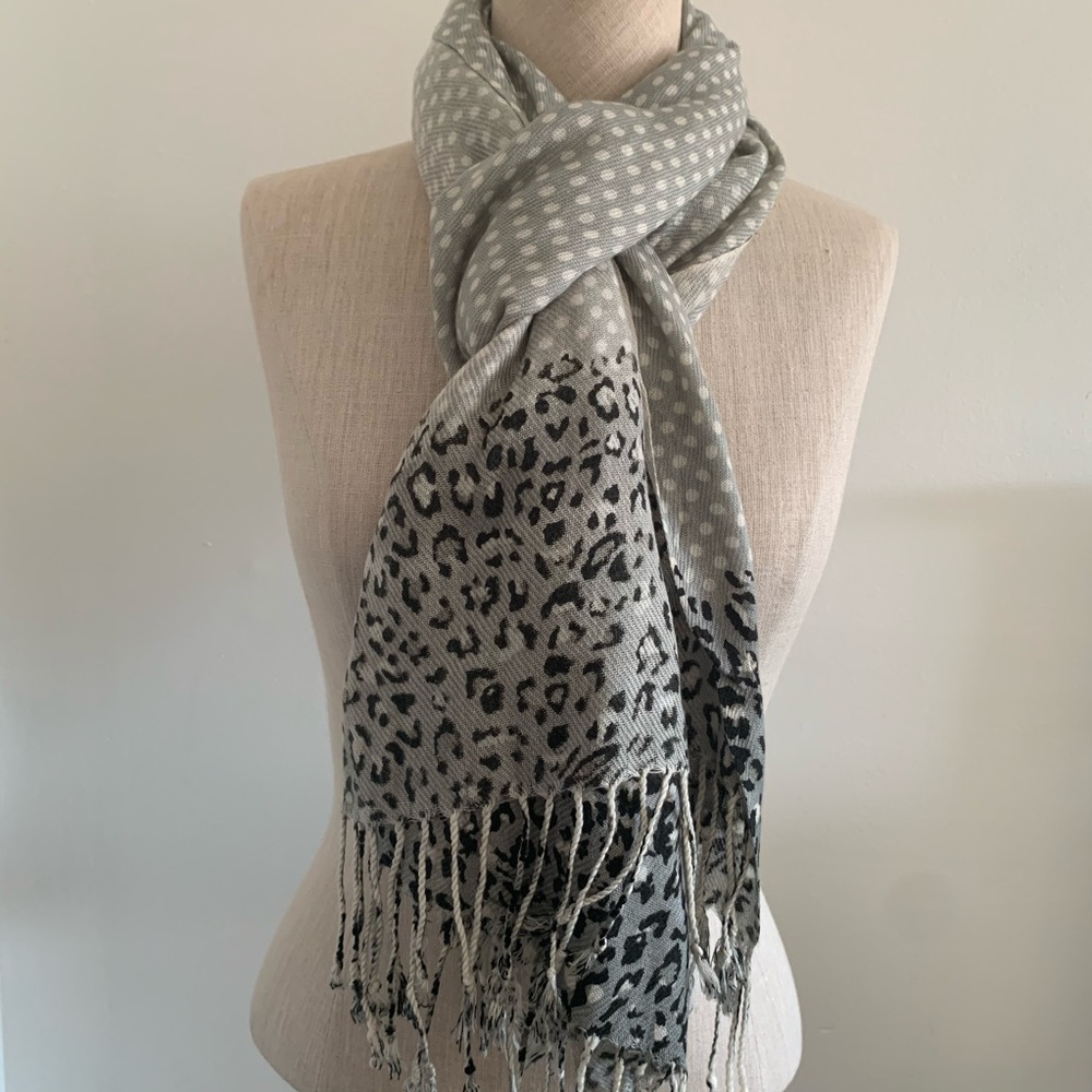 wrap/ and scarf